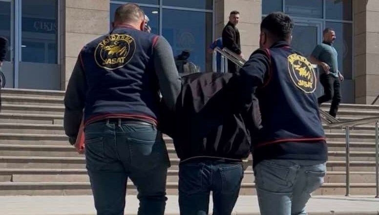 25 yil kesinlesmis hapis cezasi var firari hukumlu yakalandi isagnqyL.jpg