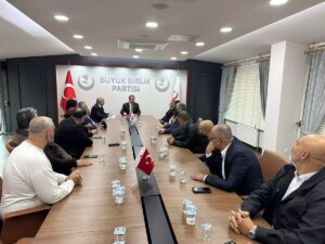 alevi bektasi dedeleri bbpyi ziyaret etti Jy3eDiL3.jpg