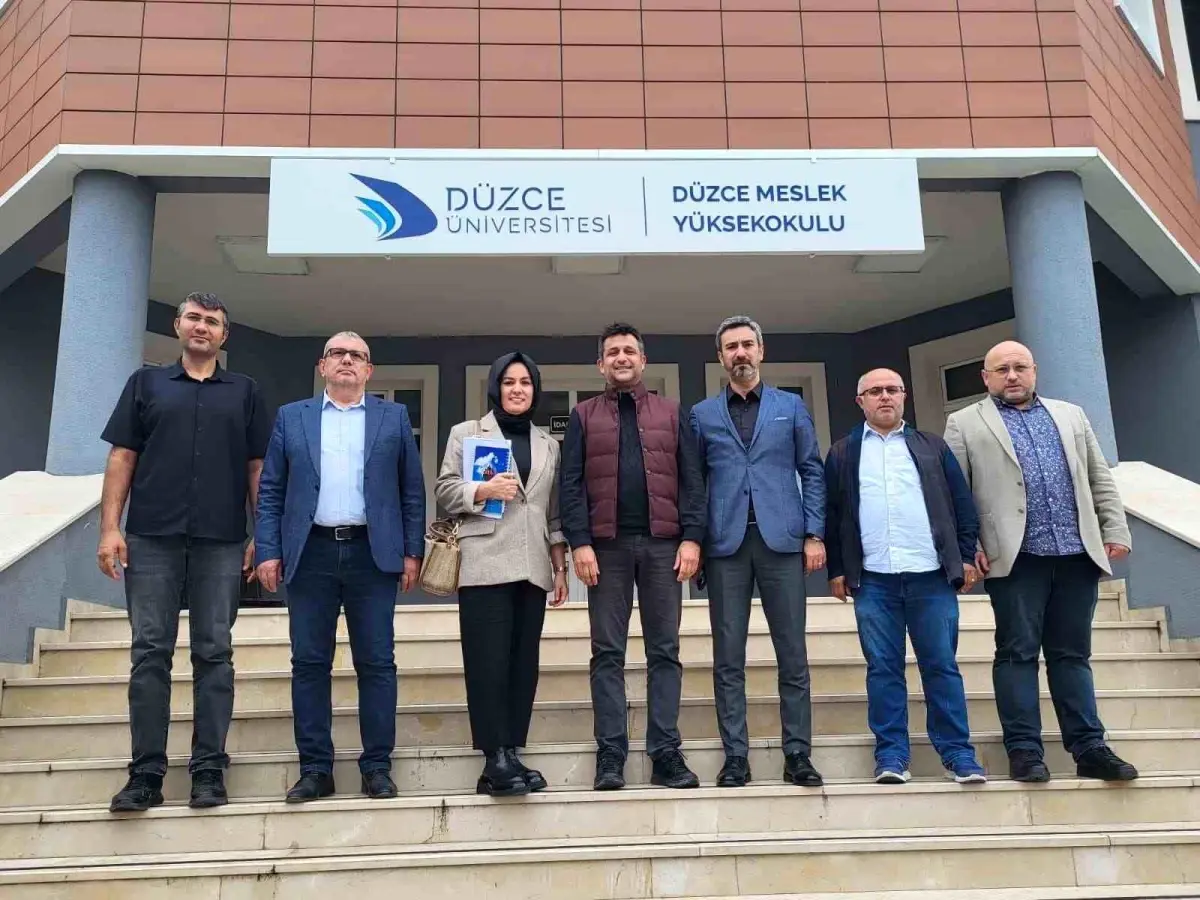 duzce ticaret ve sanayi odasi meslek yuksekokullari ile isbirligi toplantisi duzenledi YTqlVyRL.jpg