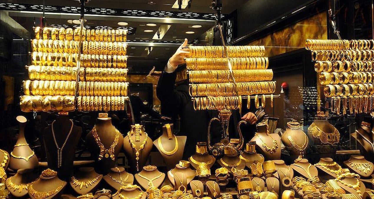 altin fiyatlarinda denge bozuldu uzmanlardan kritik seviye uyarisi LnUhYhB9.jpg