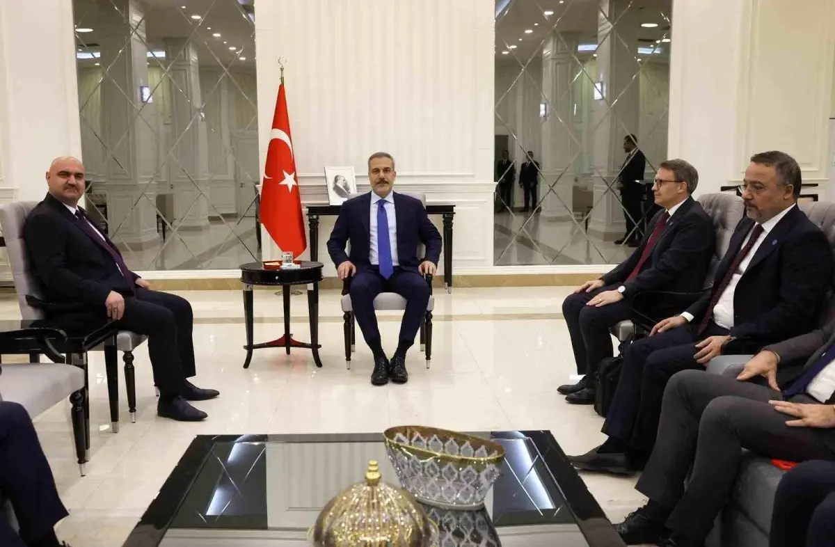 hakan fidan irak turkmen cephesini ziyaret etti 8GXBH5ZJ.jpg