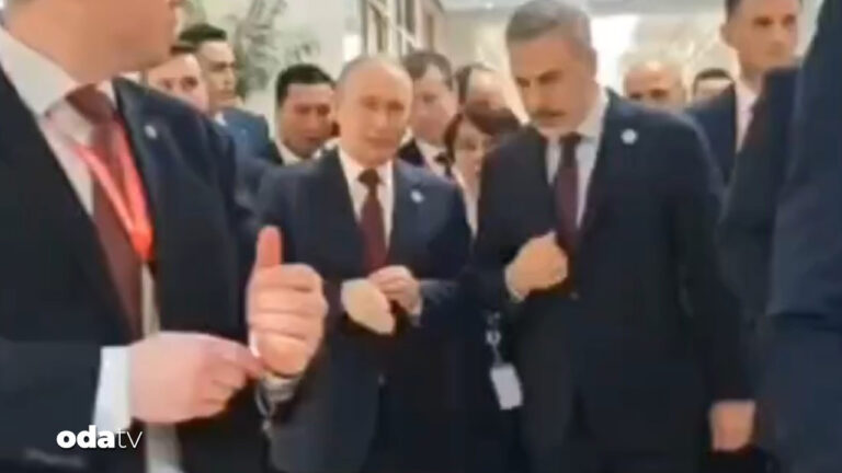 putin-ve-hakan-fidan-arasinda-hararetli-sohbet-fnI4kuFC.jpg