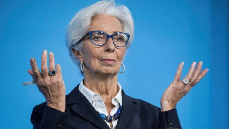 lagarde-davostaki-ozel-yemekte-abdli-bakanin-konusmasi-sirasinda-salonu-terk-etti-aOCUScFj.webp