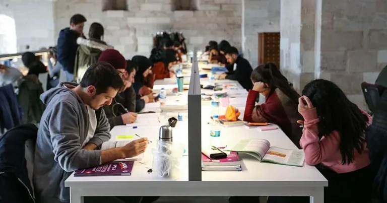 turkiyenin-en-iyi-universiteleri-belli-oldu-hangi-universiteler-dunya-siralamasina-girdi-ndjNCXt5.webp